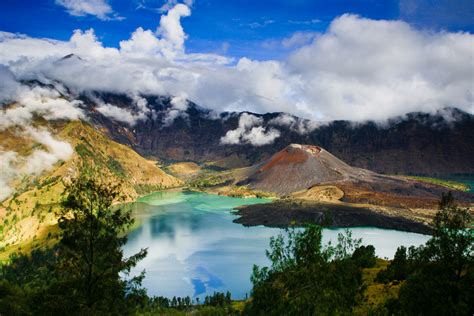 ¡Sumérgete en la Historia y la Belleza Natural del Parque Nacional Gunung Rinjani en Lombok!