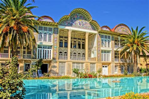  El Mausoleo de Shah-e Zend: Un Tesoro Arquitónico Inolvidable en Shiraz!